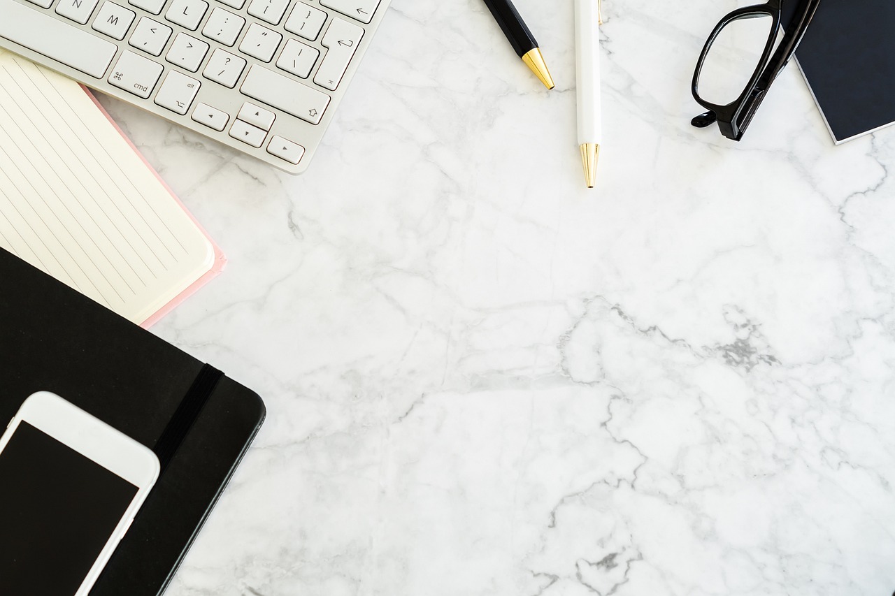 How to Segregate Work and Personal Life on Social Media